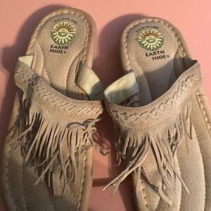 Earth Shoe Women's Beige Fringe Sandals
